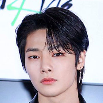Kenz {PFP- JEONGIN} (@kenziorellie_alt) • BandLab - Make Music Online