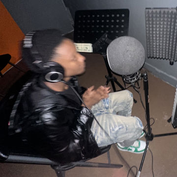 LuhOwe (@luh_owe) • BandLab - Make Music Online