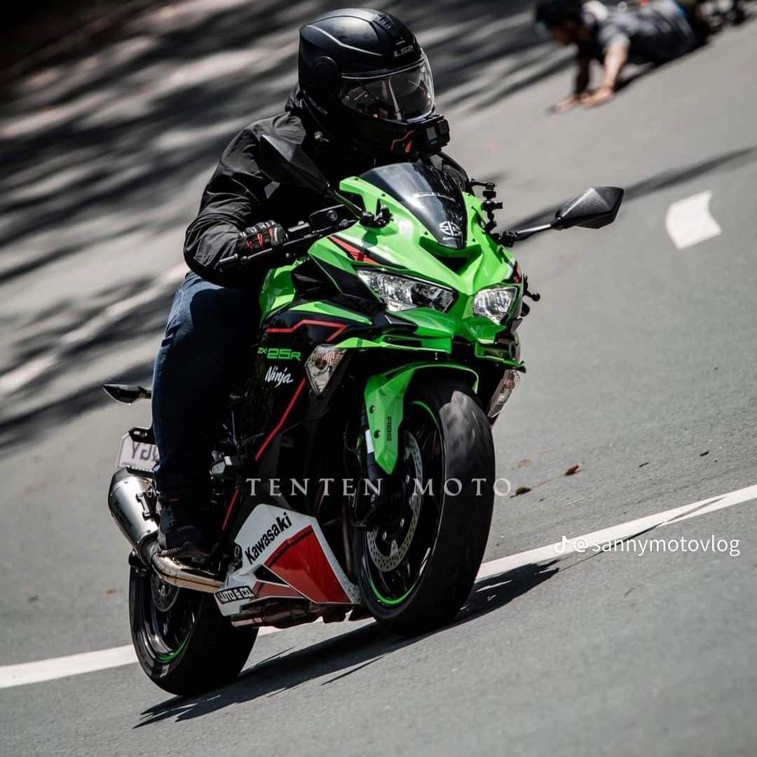 BandLab profile picture for @motorcycles